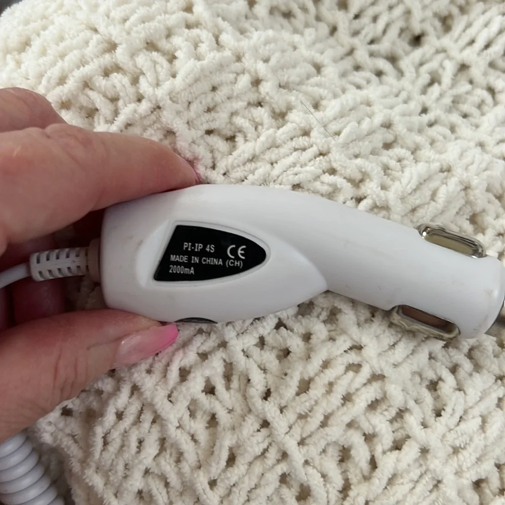 Older model ipad car charger